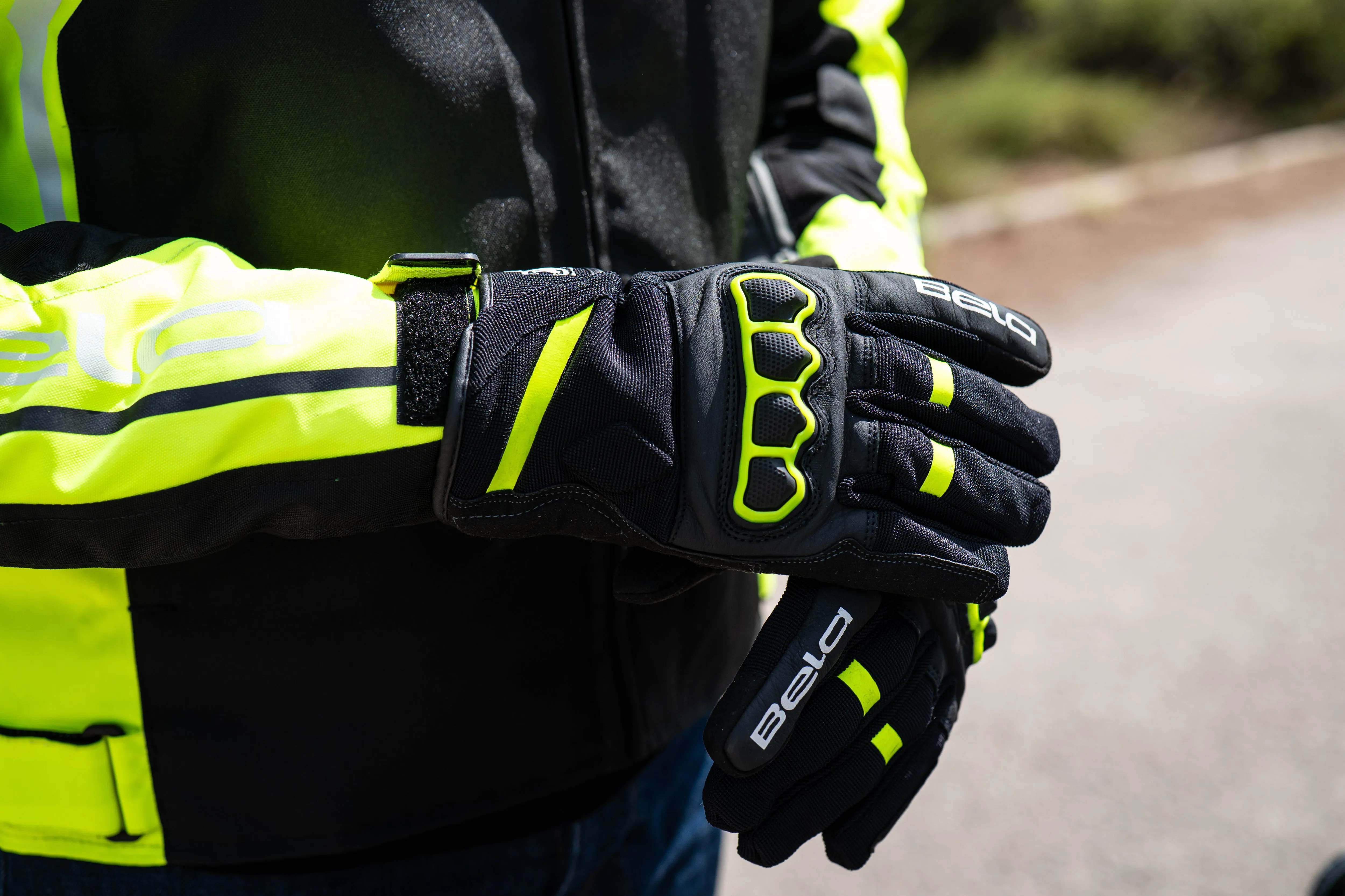 BELA Twix Motorcyle Gloves Black Red